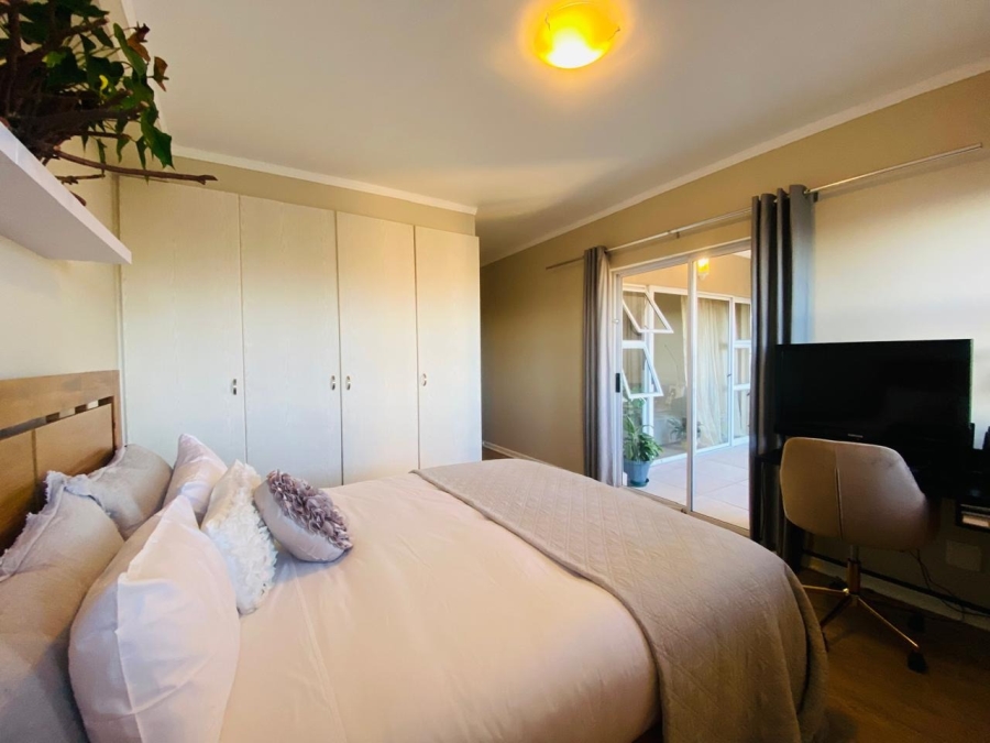 To Let 2 Bedroom Property for Rent in Royal Ascot Western Cape